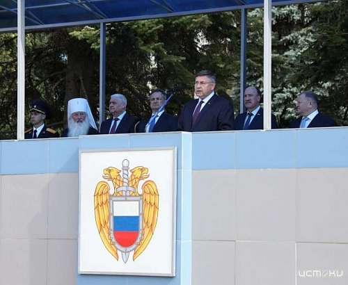 В Орле приняли присягу более 300 курсантов Академии ФСО