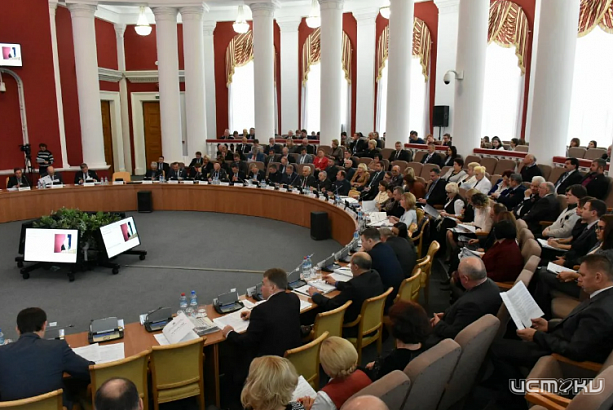 В орловском парламенте определились с главами комитетов