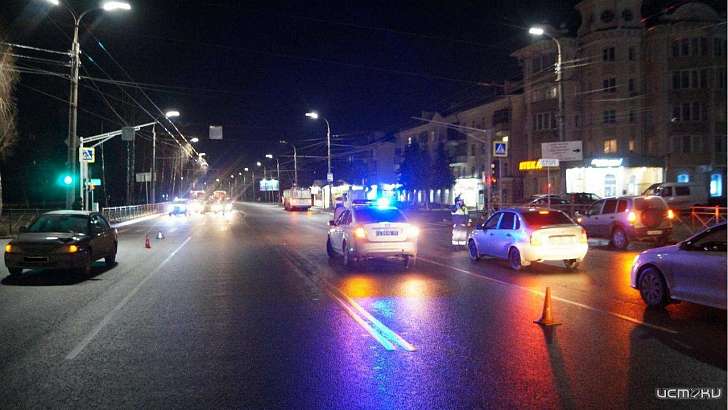 Возле автовокзала в Орле пенсионер сбил пешехода, шедшего на красный