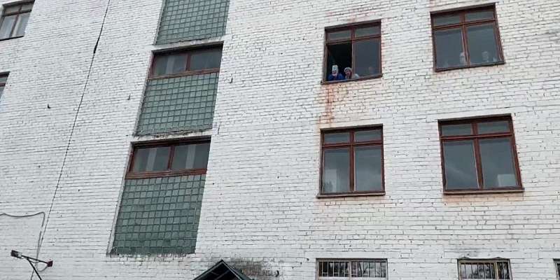 «Люди думают, что я болезнь придумал»: Клычков приехал в орловский тубдиспансер