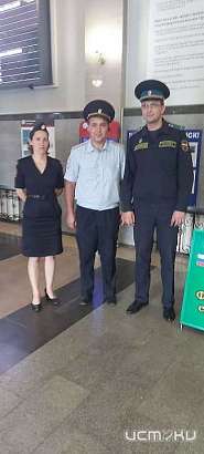 В Орле на железнодорожном вокзале искали должников