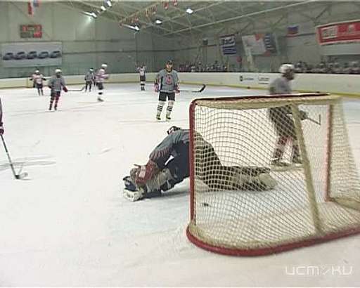 "Ледовая Арена" начала сезон в первенстве Орла с поражения