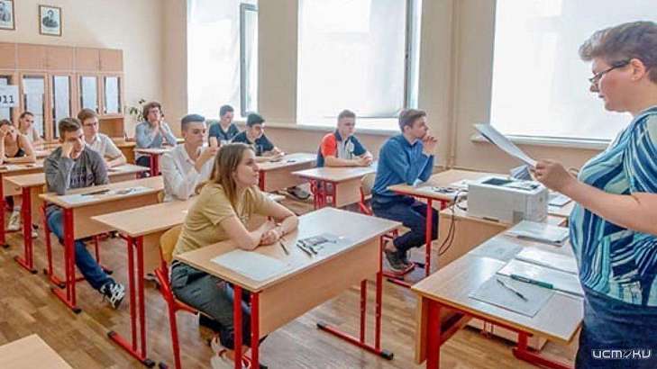 Больше 1300 орловских выпускников сдавали экзамен по физике и истории