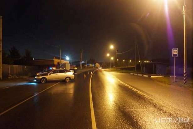 Под Орлом «Лада» сбила человека Под Орлом «Лада» сбила человека