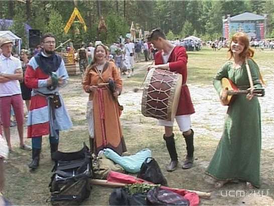 Гомельские напевы и орловские гусли стали саундтреками "Троицких хороводов" 