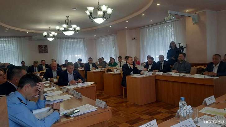 В Орле за прогулы заседаний горсовета в течение 6 месяцев депутата будут лишать полномочий