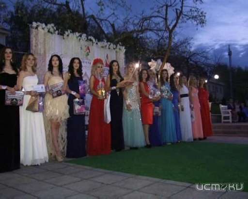 Вчера в парк-отеле "Мечта" определили победительницу регионального конкурса "Национальная корона России - 2015"