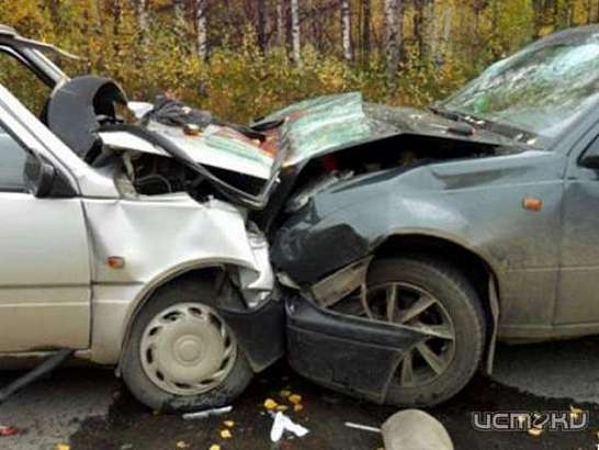 В Орловской области столкнулись две иномарки 