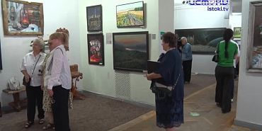 Такого количества работ этого автора еще не выставлялось!