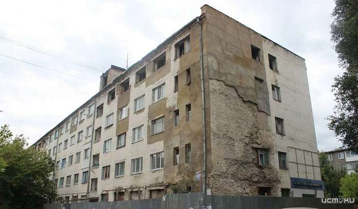 В Орле возбудили уголовное дело по факту задержки расселения аварийного общежития на Металлургов, 38 В Орле возбудили уголовное дело по факту задержки расселения аварийного общежития на Металлургов, 38