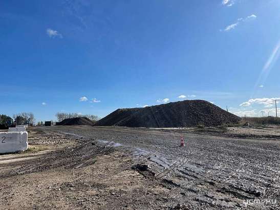 На одном из орловских предприятий «КАМАЗ» наехал на своего водителя