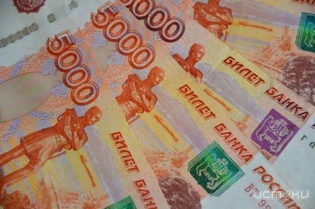 Орловчанка поверила интернет-мошеннику и лишилась 300 тысяч рублей 