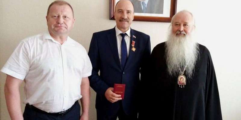 Орловская митрополия наградила Музалевского церковной медалью