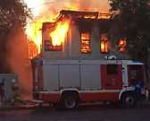 Видео: напротив кинотеатра «Родина» в Орле вспыхнуло историческое здание