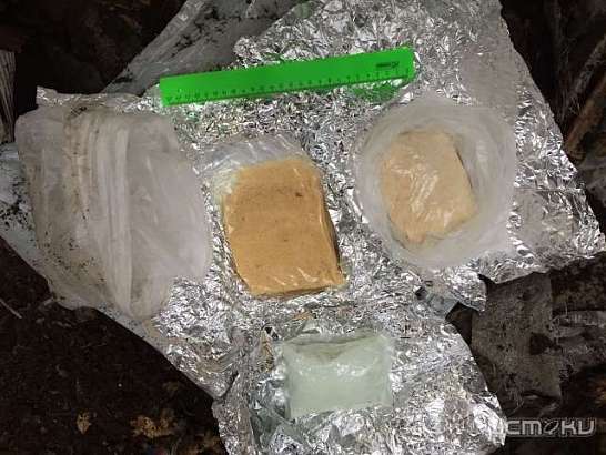 В Орле арестовали курьера, прятавшего наркотики в заброшенном здании 