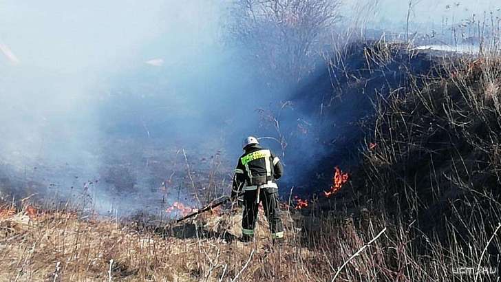 Под Орлом мужчина погиб, сжигая траву