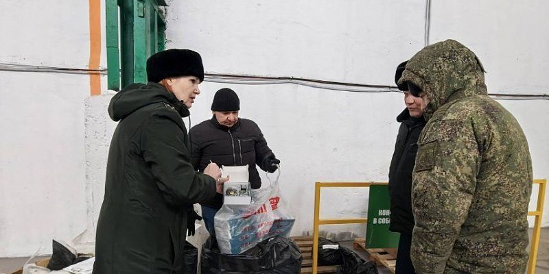 Сотрудники Курской таможни передали Минобороны России конфискованные устройства и вещи для нужд СВО