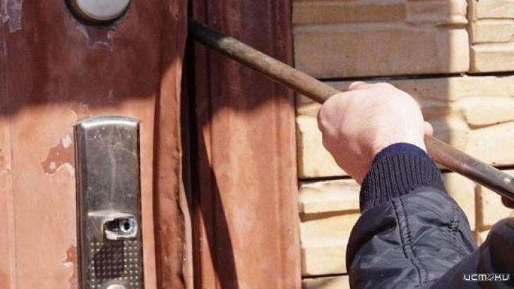 Неизвестные причинили болховскому пенсионеру ущерб в 11 тыс руб