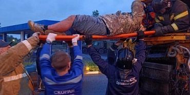 В Ливнах спасли человека, у которого случился инсульт и он упал в воду В Ливнах спасли человека, у которого случился инсульт и он упал в воду
