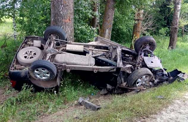 Внедорожник перевернулся на крышу: под Орлом автомобилистка попала в ДТП