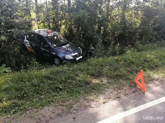 Пьяный таксист попал в аварию под Орлом. В больнице оказалась его пассажирка