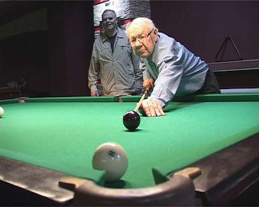 Бильярд в Орле или ветераны спорта за зеленым сукном