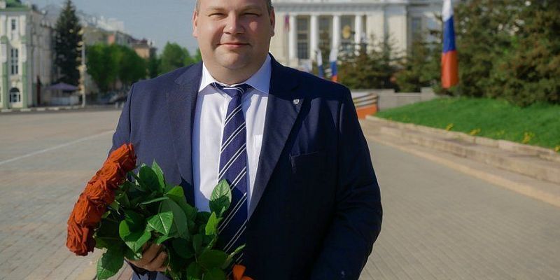 Сергей Кутенев поздравил ветеранов с 80-летием Победы и выразил благодарность за подвиг