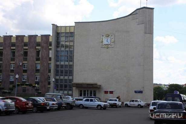 С планерки в мэрии выгнали пришедших орловчан с детьми