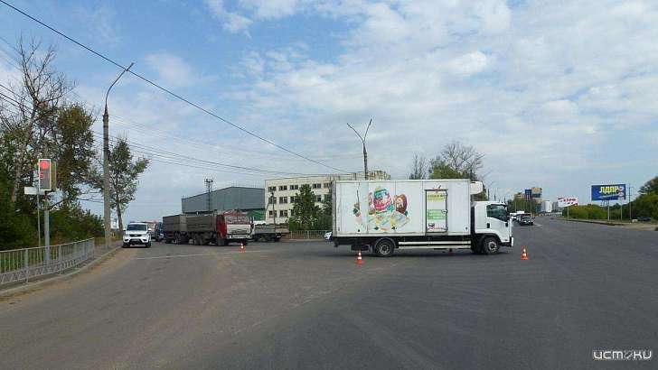 Сбил при повороте: в Орле старушка угодила под колеса грузовика