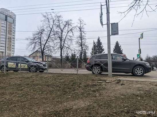 В Орле в столкновении двух иномарок пострадала девушка В Орле в столкновении двух иномарок пострадала девушка