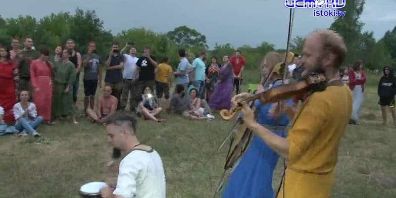 Мусорные перевозчики не могут договориться с «Зеленой рощей», а в студию Ретро ФМ Орел приехал цирк. Новости за 90 секунд