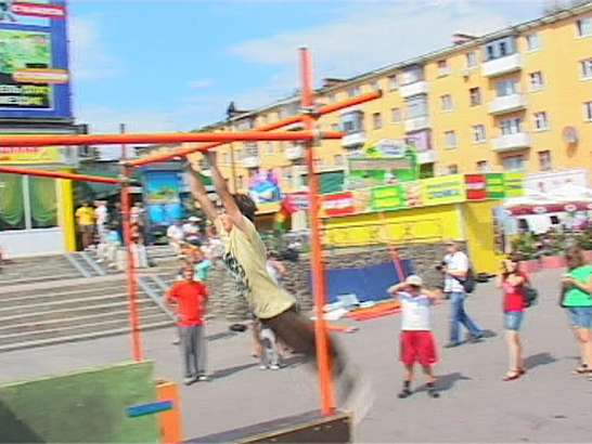 Петербургский центр паркура приехал в Орел