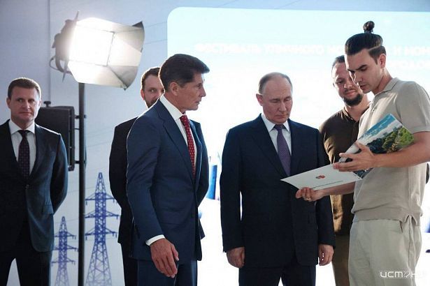 Владимир Путин увидел орловские муралы