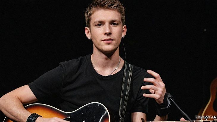 Топ-5 песен с уникальными аккордами: Обогащаем свой репертуар на гитаре