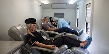 Полицейские Орла поддержали донорское движение: около 50 сотрудников сдали кровь