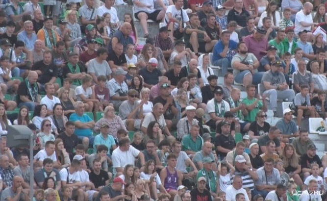 В Орле завтра будет футбол. На поле выйдет молодежка.