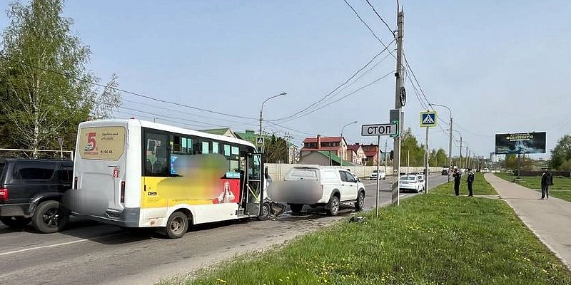 дтп несовершеннолетние маршрутное такси В Орле несовершеннолетняя девочка пострадала в ДТП с маршруткой