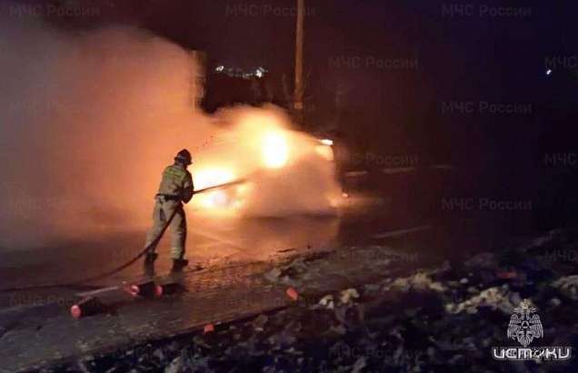 Под Орлом сгорела малолитражка