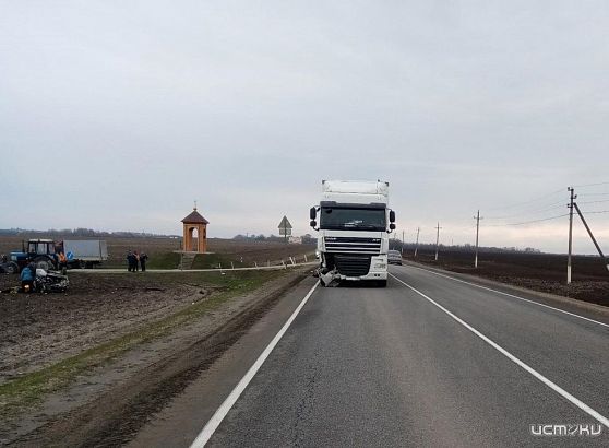 На Орловщине погибла пассажирка легковушки после столкновения с грузовиком «DAF»
