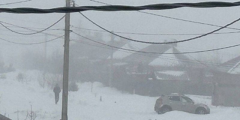 Автомобилистов в Орле просят воздержаться от стоянки транспорта на обочинах