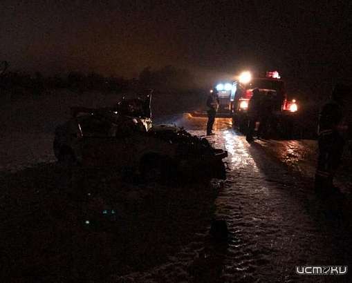 В Покровском районе водитель «Рено» погиб, вылетев на встречку под КамАЗ В Покровском районе водитель «Рено» погиб, вылетев на встречку под КамАЗ