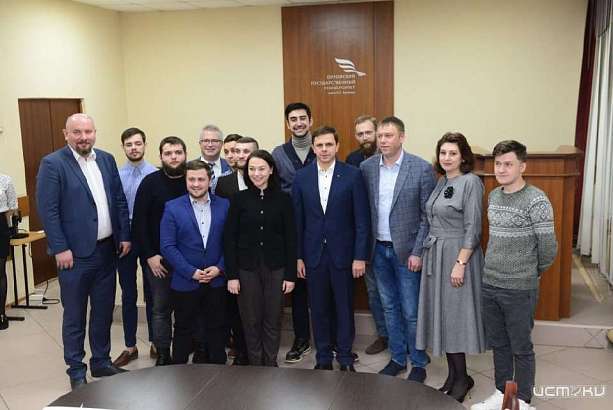 Встретили овациями: губернатор поздравил орловскую команду КВН «Такая история»