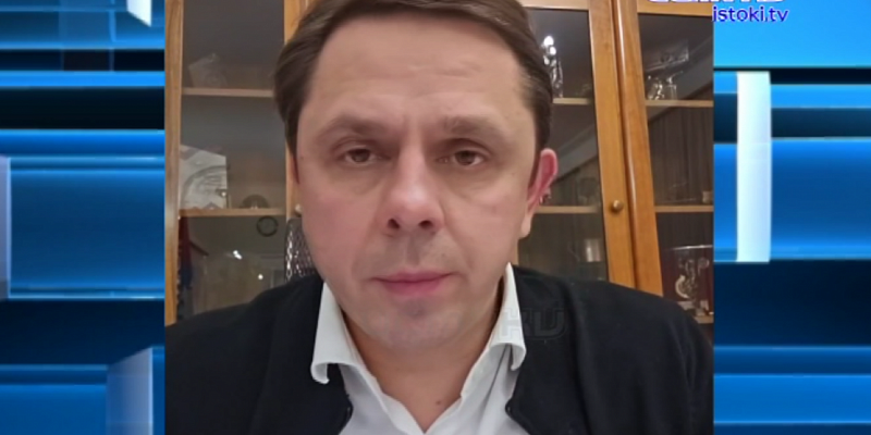 Центр украшен, а остальное забыли