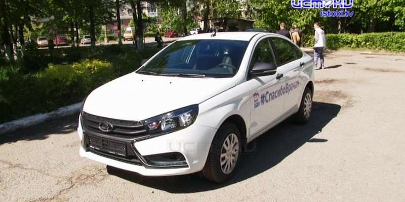 Подарки врачам: две орловские поликлиники получили по новому авто для выезда к пациентам