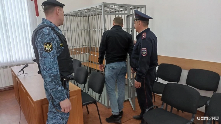 Судебный пристав задержал гражданина, находящегося в розыске 