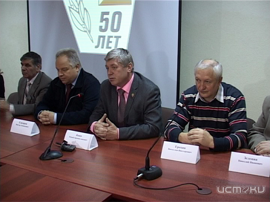 Столичные спортсмены вручили награды орловским ориентировщикам 