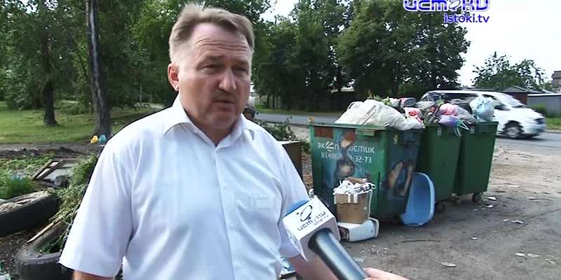Мусорное бедствие: из-за проблем в «Зеленой роще» в Орле переполнены баки с отходами