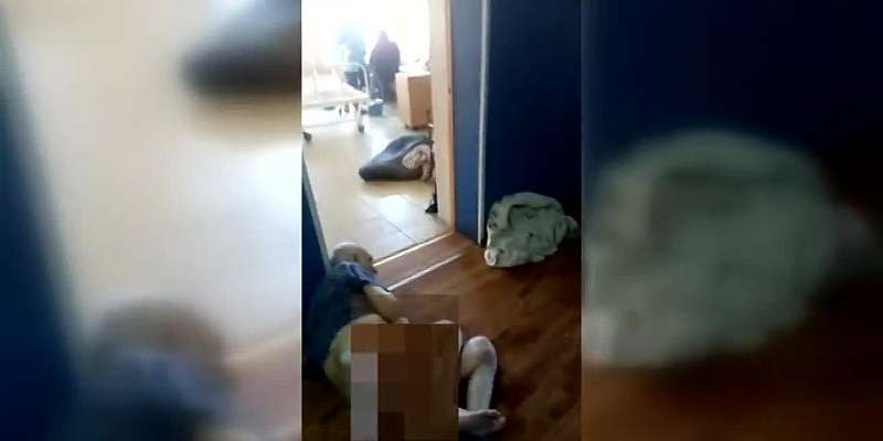 Шокирующее видео: в Сети показали беспредел и бесчеловечное отношение к инвалидам в Болхове