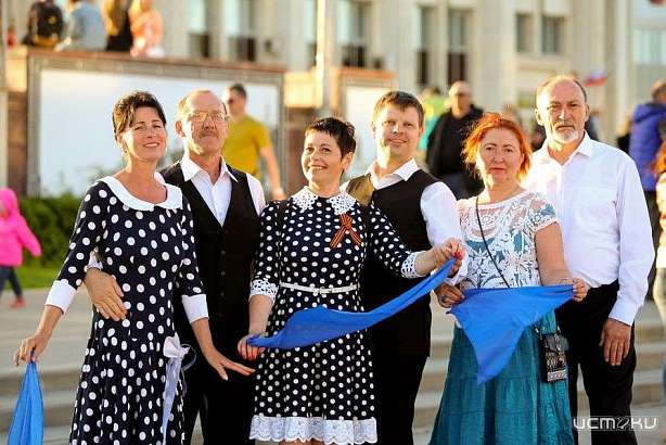 В Орле проведут танцевальный флешмоб «Синий платочек»
