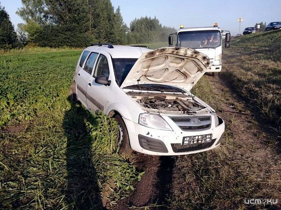 На орловской трассе произошло столкновение двух легковушек. Один из водителей погиб